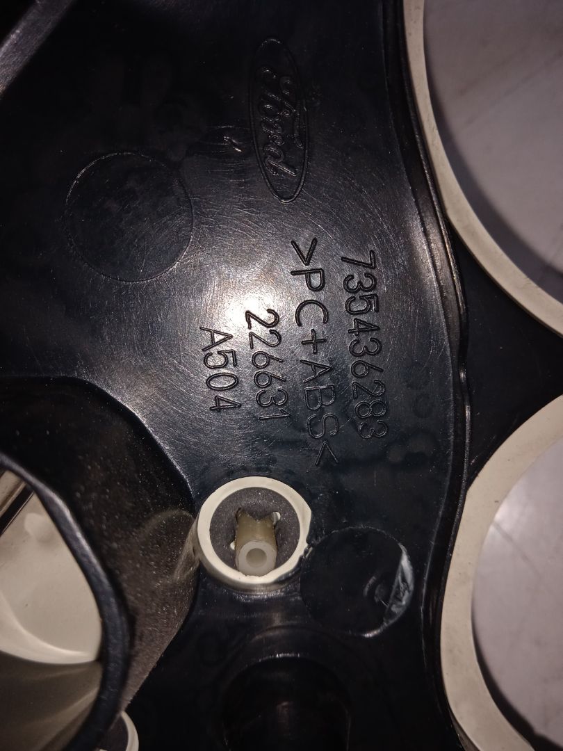 No identificado ford ka (ccu) titanium+