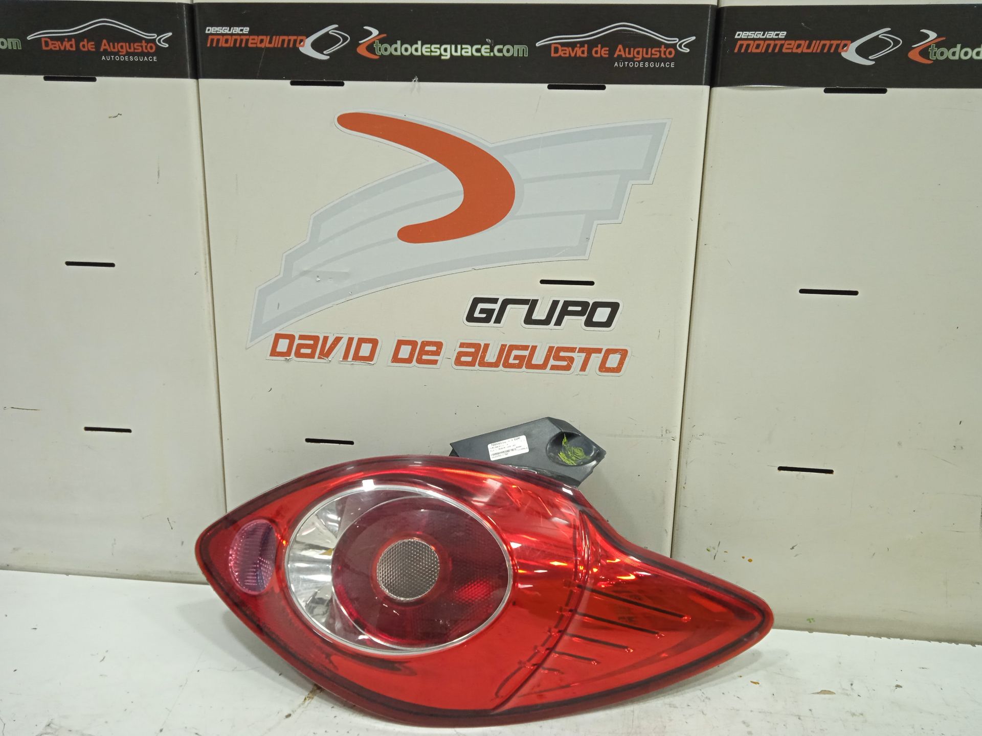 Piloto trasero derecho ford ka (ccu) titanium+