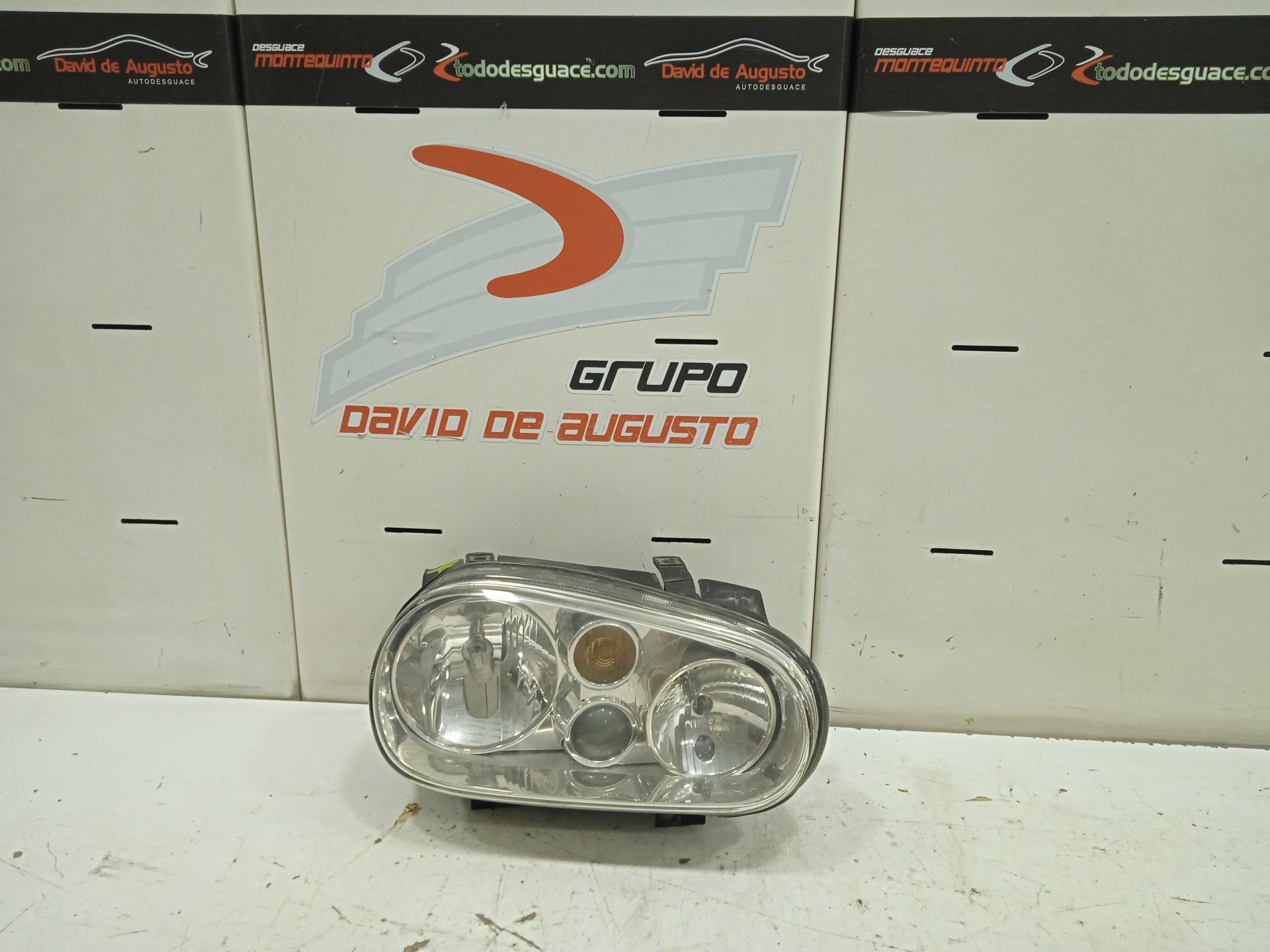 Faro derecho básico