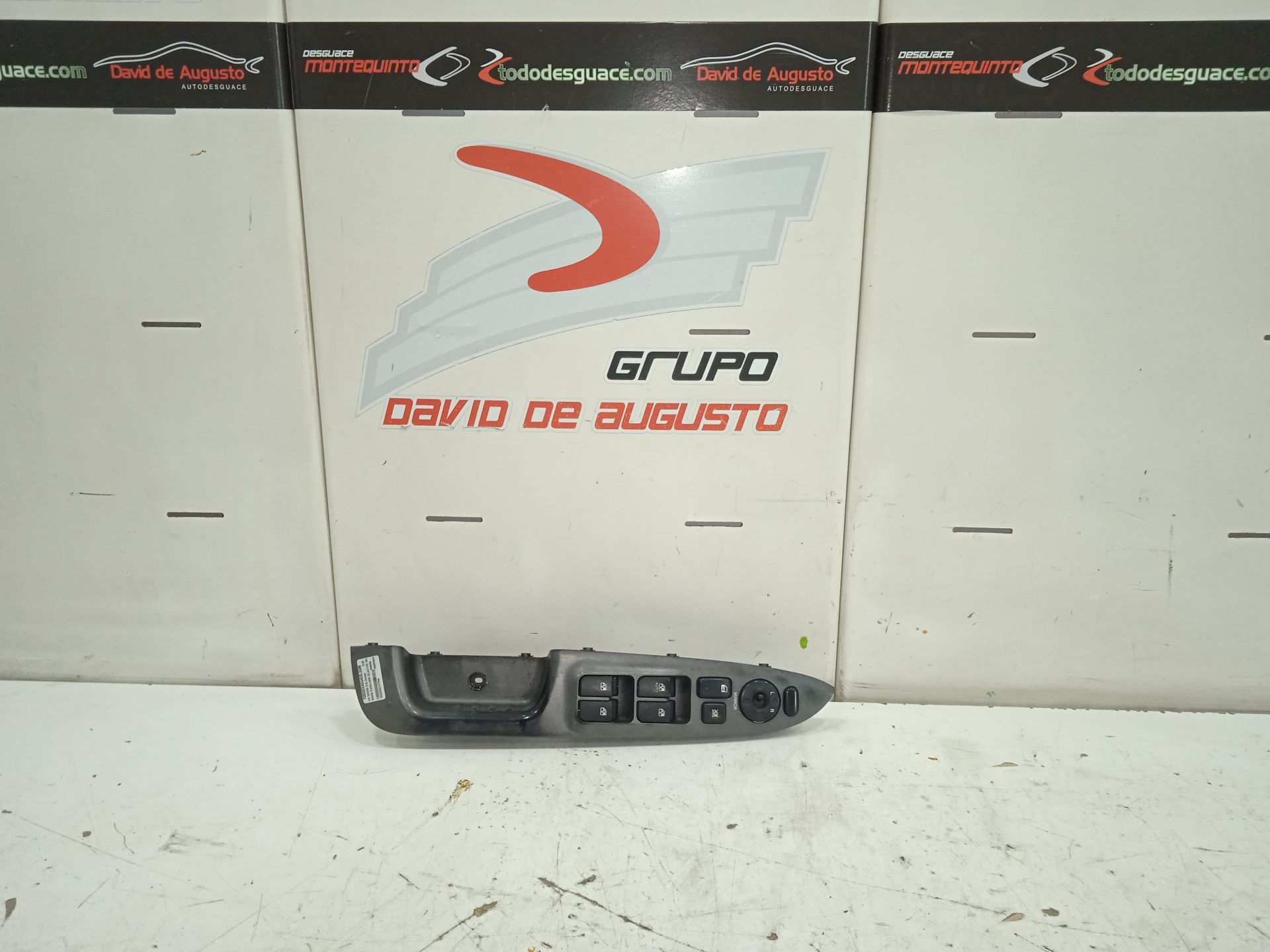 Mando elevalunas delantero izquierdo kia carens (un) concept