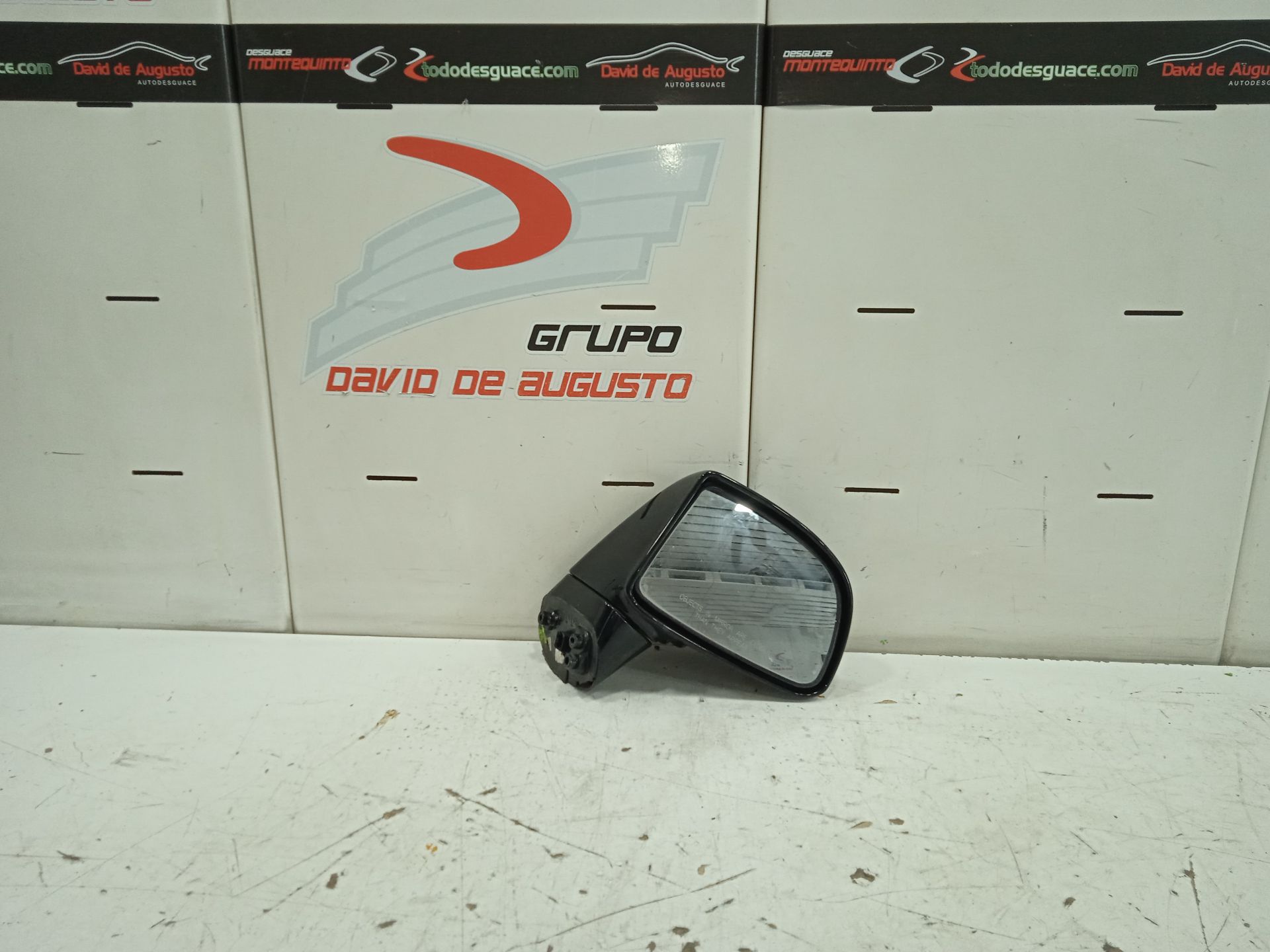 Retrovisor derecho kia carens (un) concept