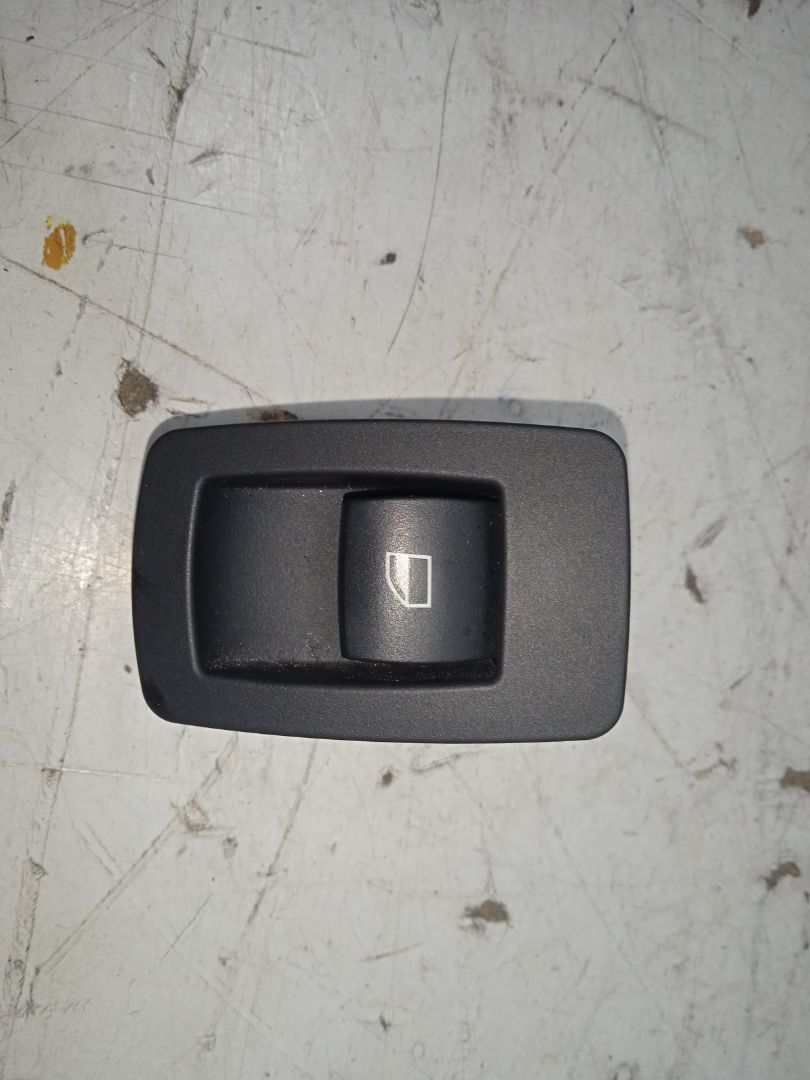 Mando elevalunas delantero derecho bmw serie 3 touring (e91) 318d