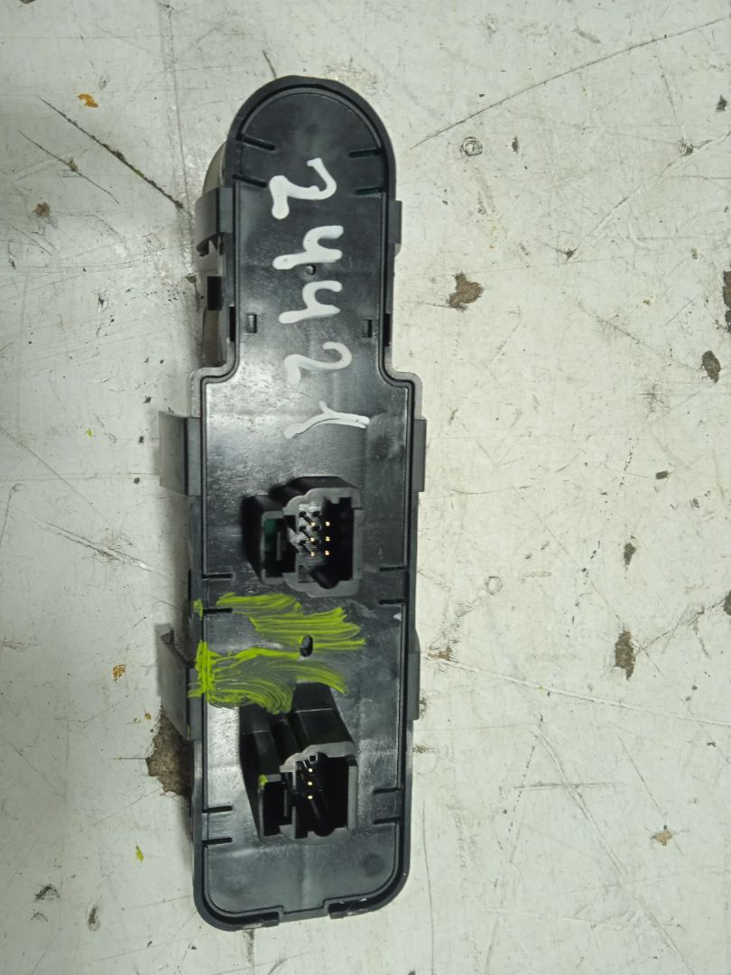 Mando elevalunas delantero izquierdo peugeot 307 berlina (s2) xs +