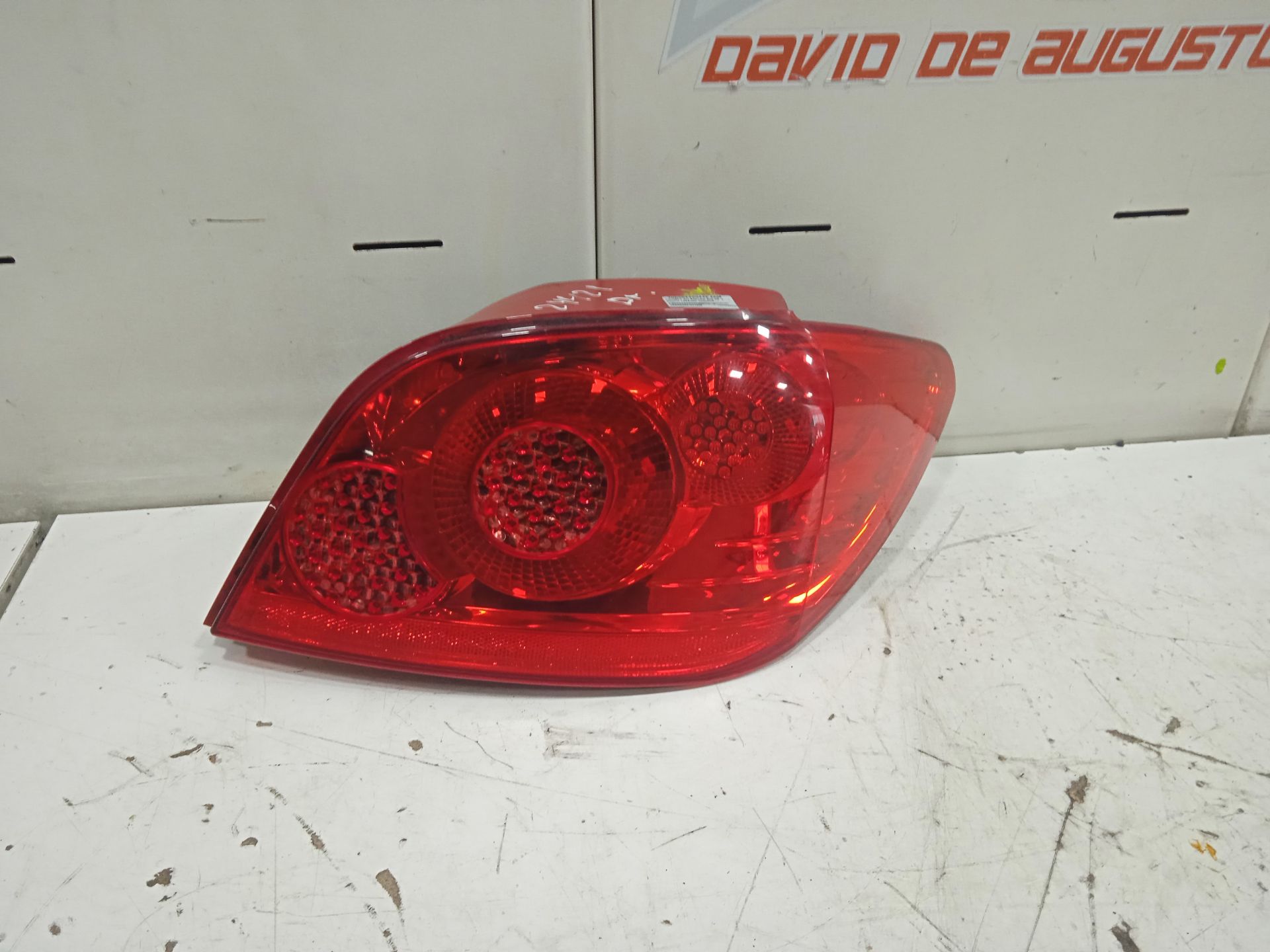 Piloto trasero derecho peugeot 307 berlina (s2) xs +