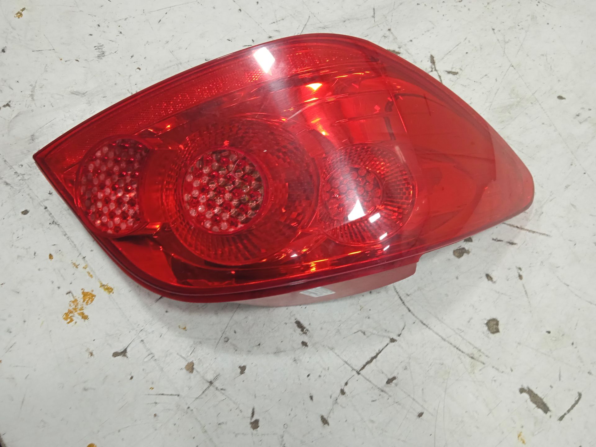 Piloto trasero izquierdo peugeot 307 berlina (s2) xs +