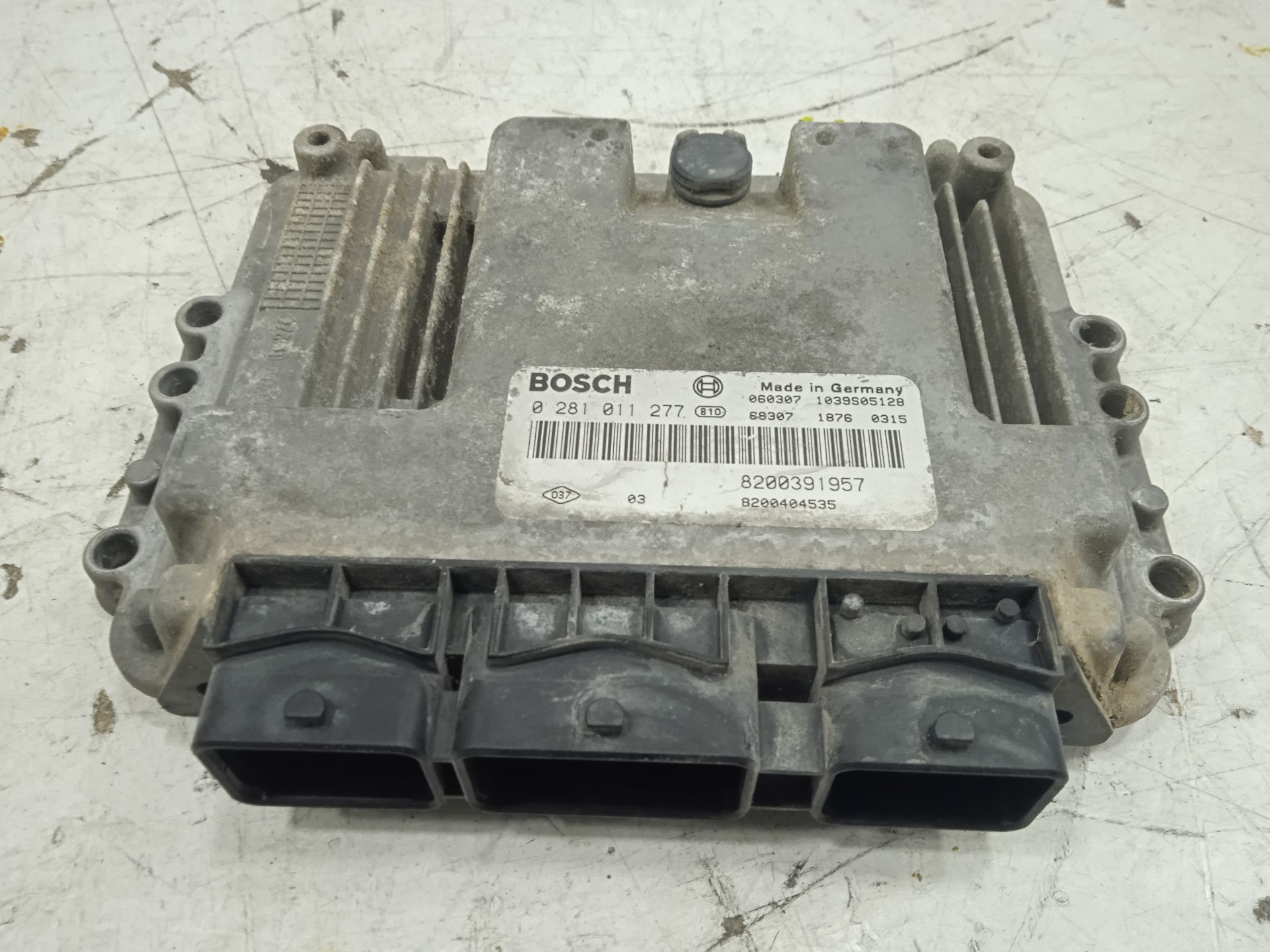 Centralita motor uce renault mascott (2004) fg 160. 355565 cabina indivi