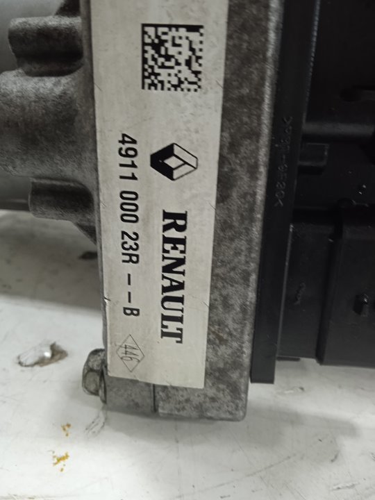 Bomba servodireccion renault  no identificado