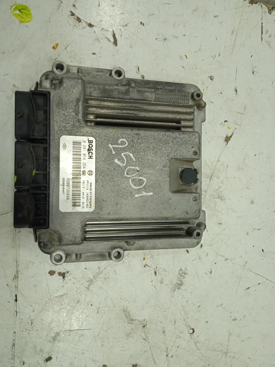 Centralita motor uce renault  no identificado