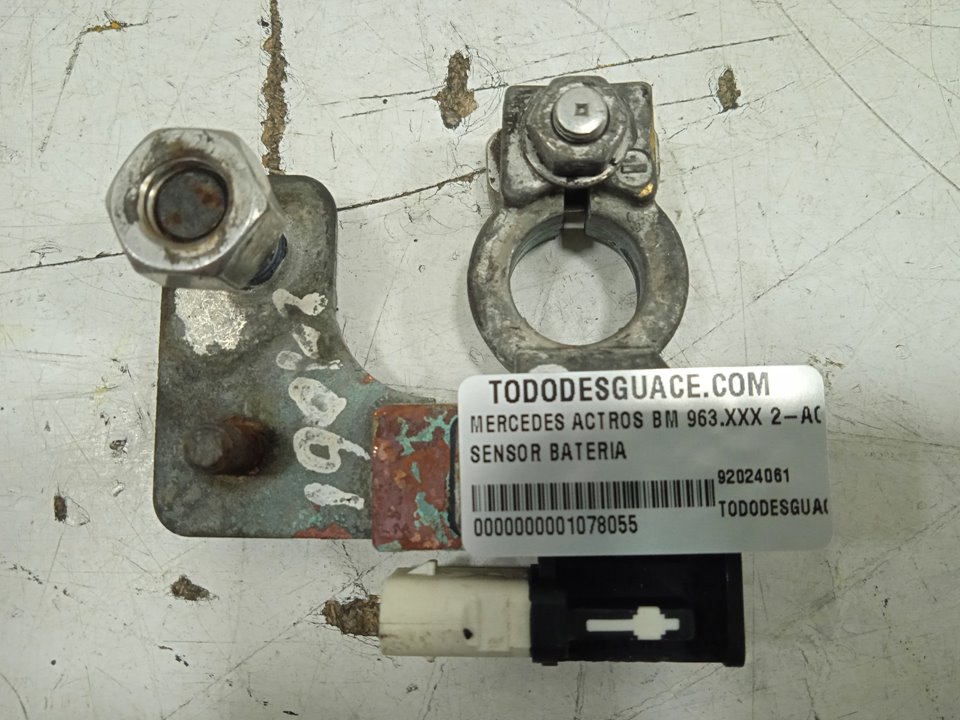 No identificado mercedes-benz actros 4 2-ejes bm 963 (2011) 18xx 4x2 szm l bigspace