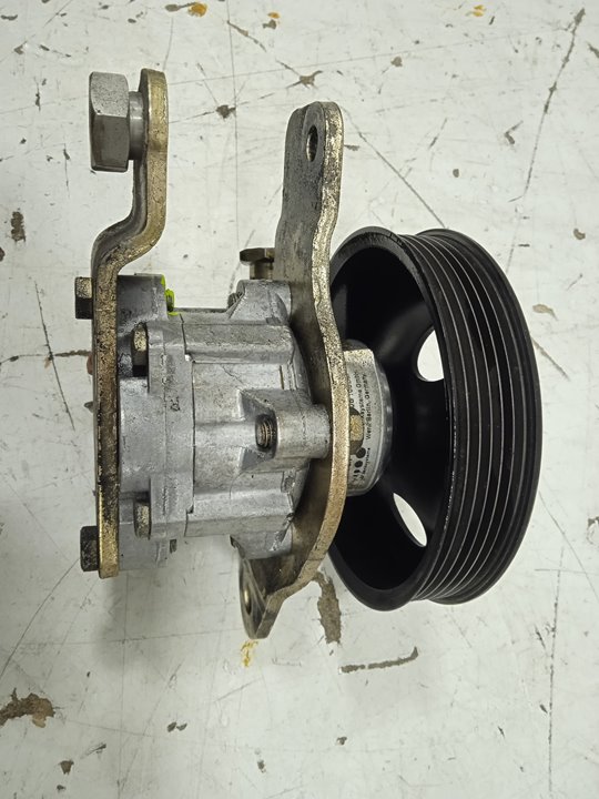 Bomba direccion nissan  no identificado