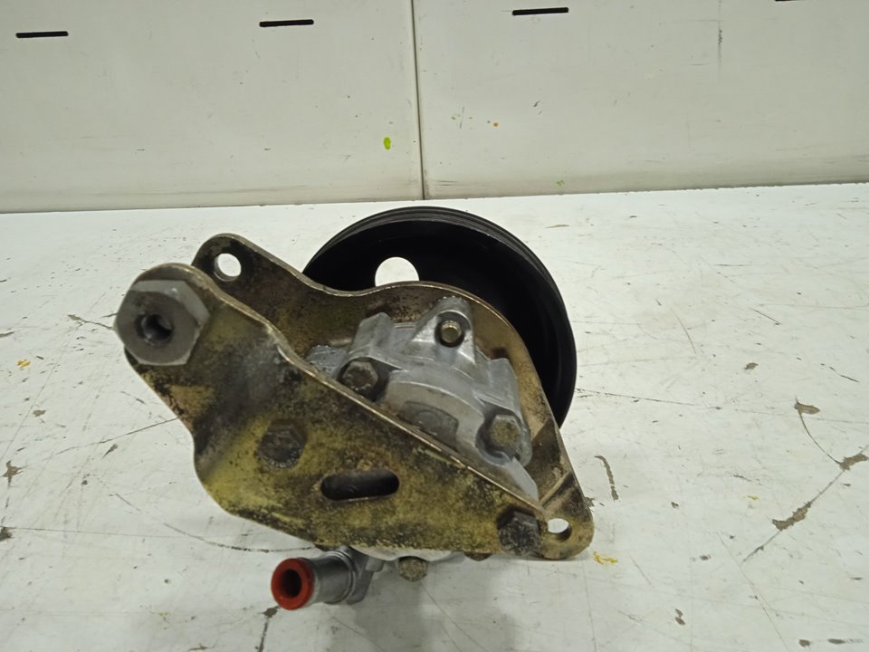 Bomba direccion nissan  no identificado