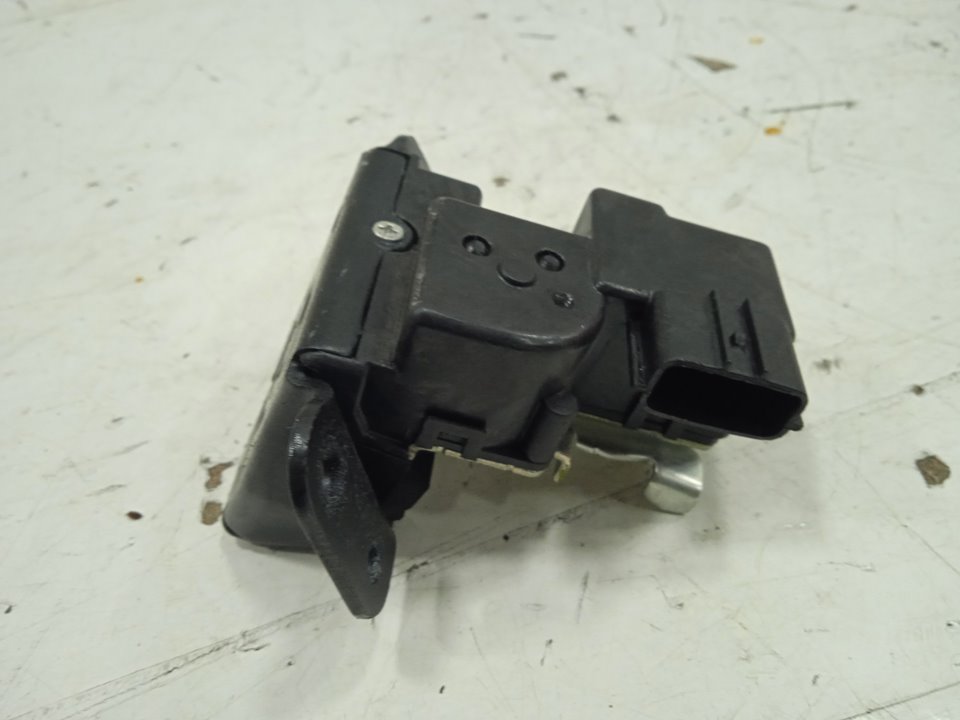 Cerradura maletero / porton hyundai santa fe (dm) klass 2wd