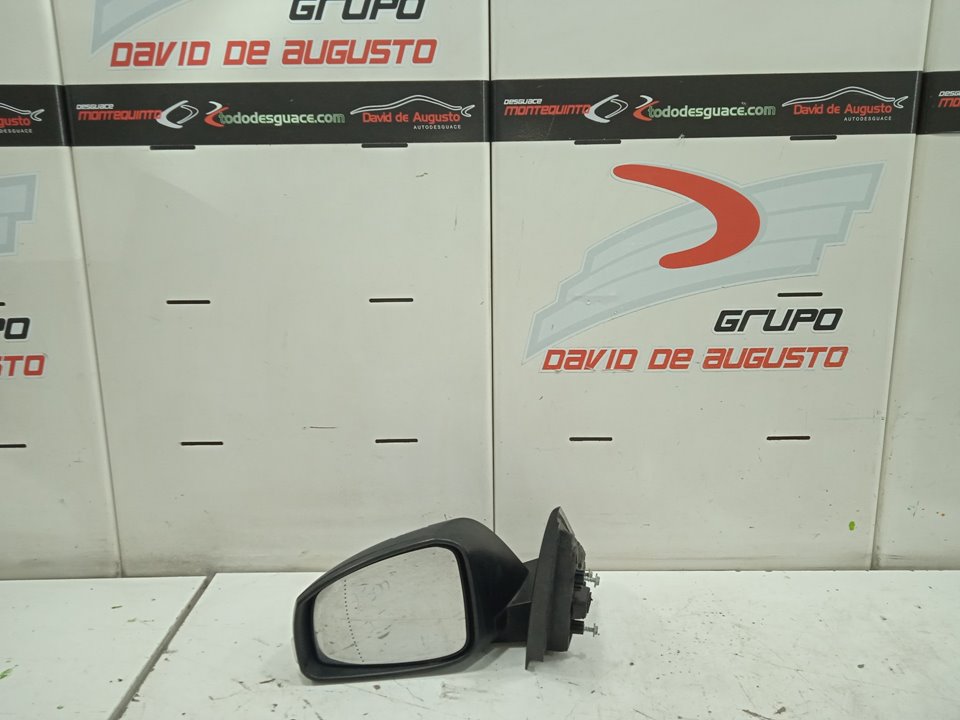 Retrovisor izquierdo renault  no identificado