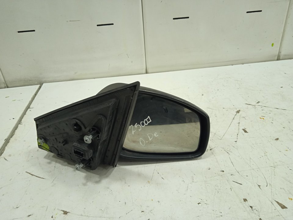 Retrovisor derecho renault  no identificado