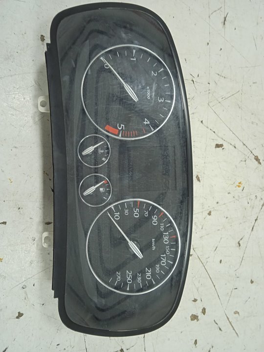 Cuadro instrumentos renault  no identificado