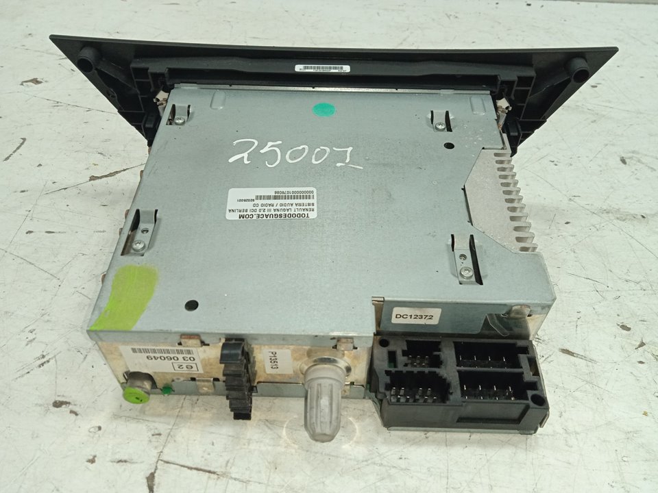 Sistema audio / radio cd renault  no identificado
