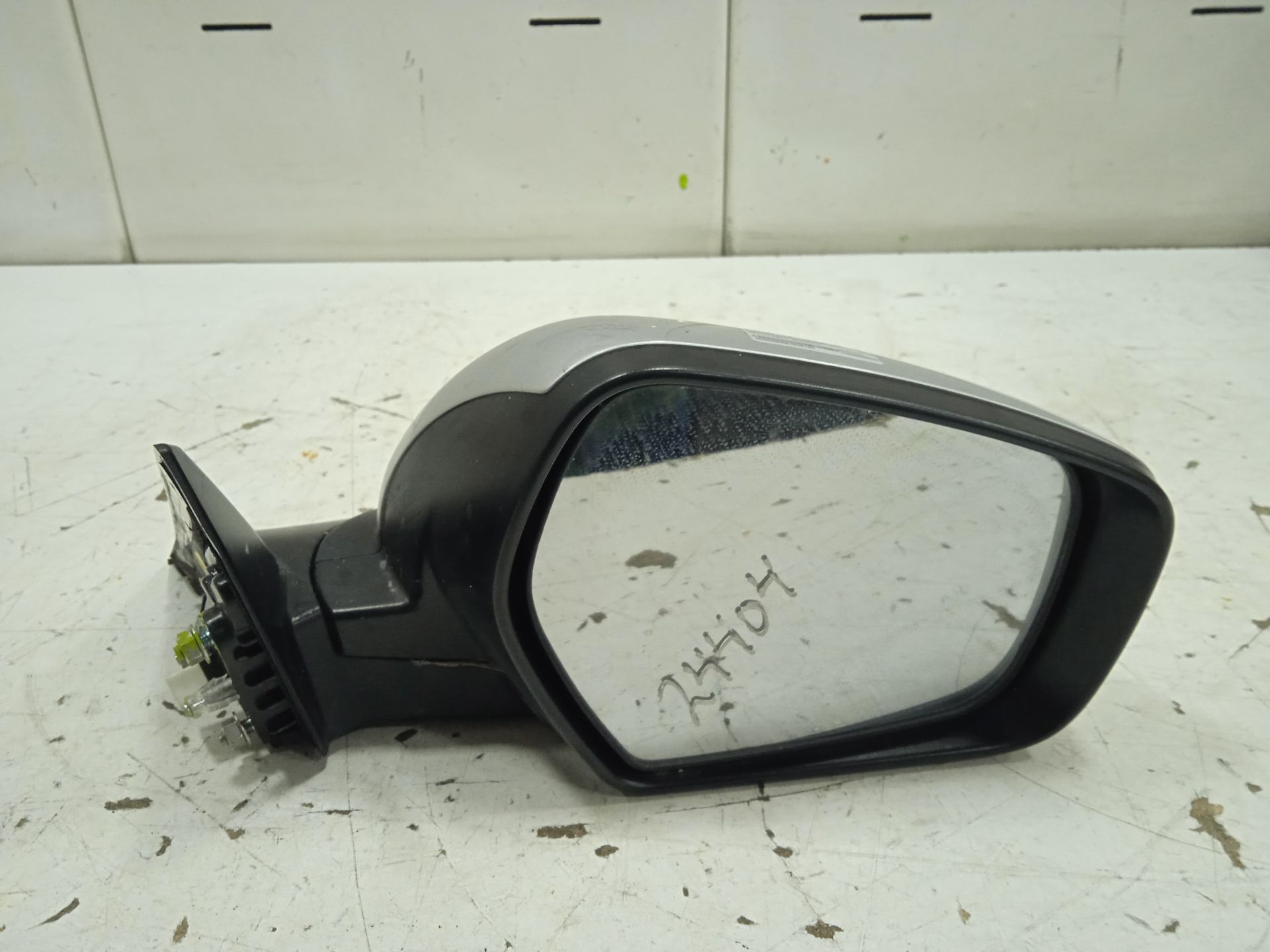 Retrovisor derecho   no identificado