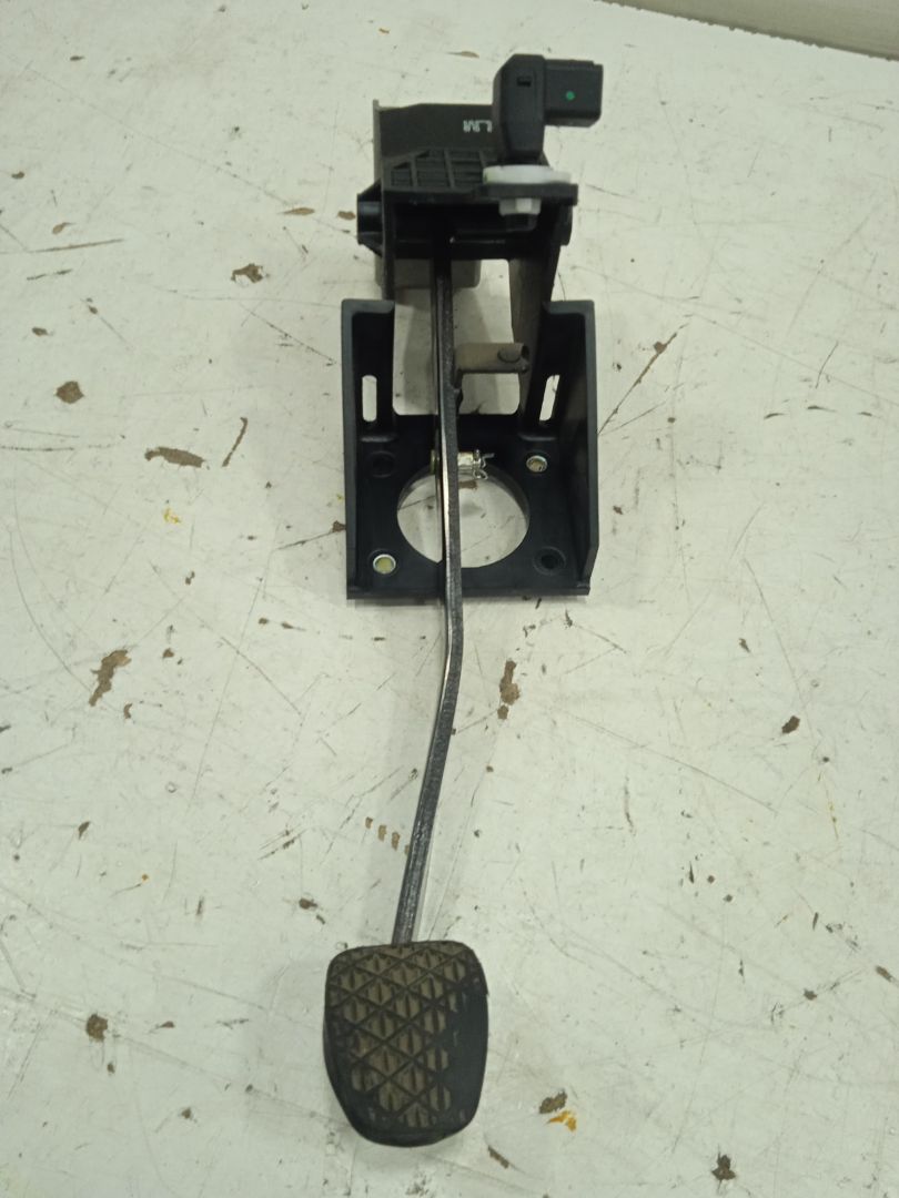 Pedal freno   no identificado