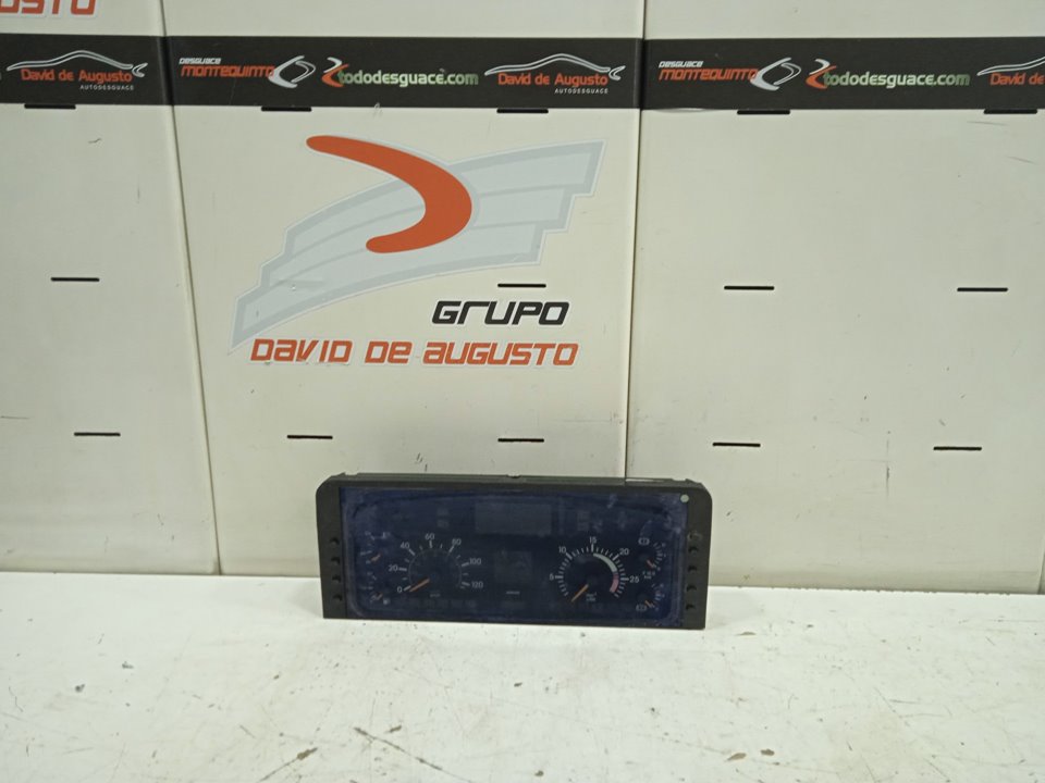 Cuadro instrumentos mercedes-benz  no identificado