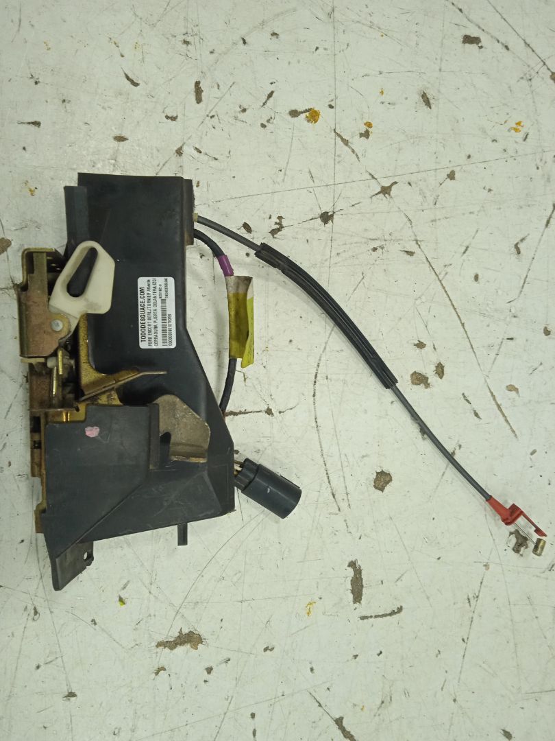 Cerradura puerta delantera izquierda ford escort berl.turnier atlanta berlina