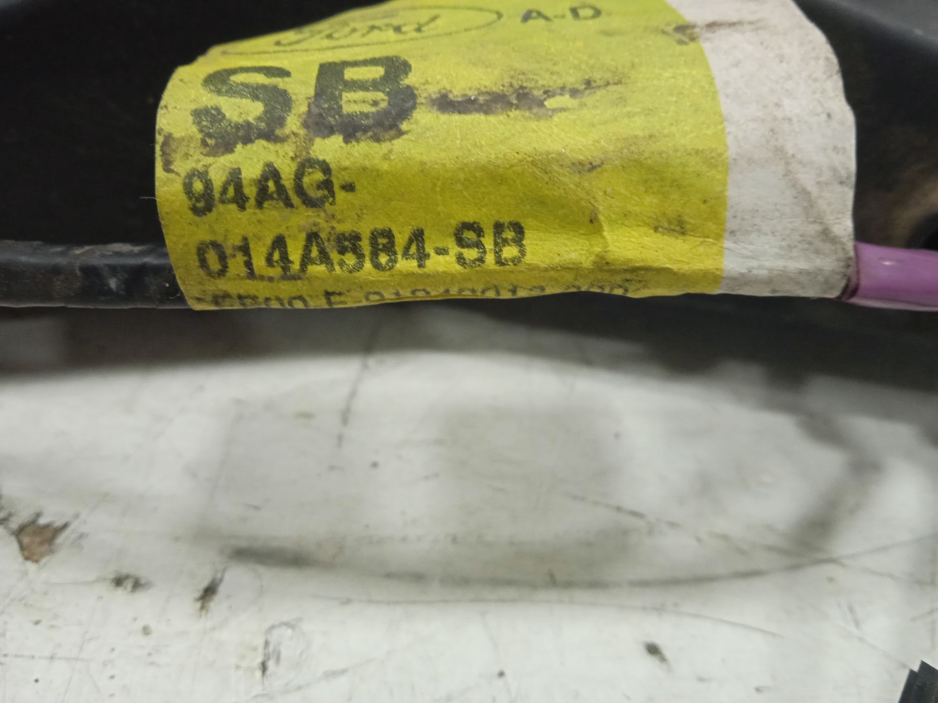 Cerradura puerta delantera izquierda ford escort berl.turnier atlanta berlina