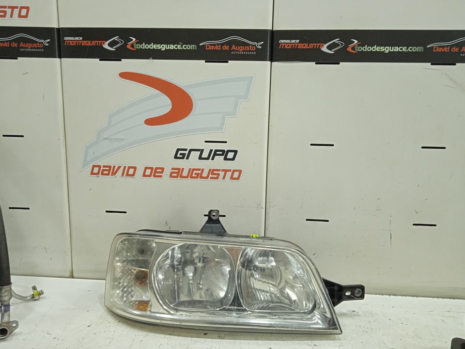 Faro derecho 330 m  td   (1400)