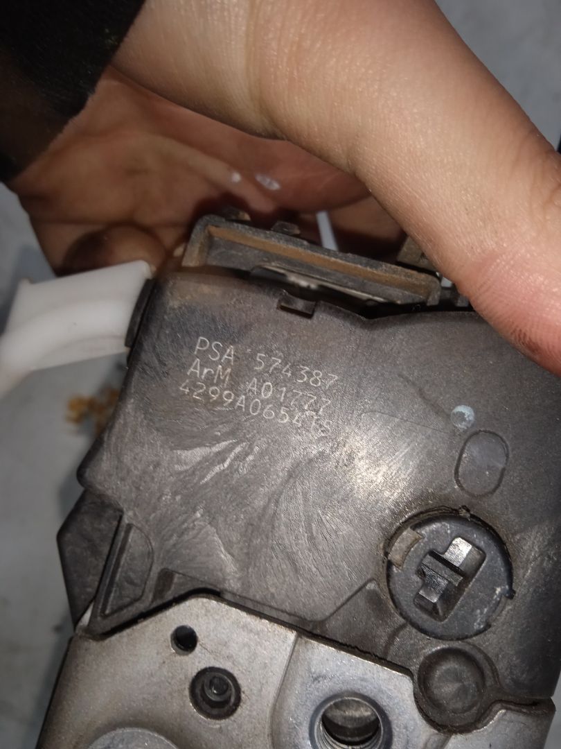 Cerradura puerta delantera izquierda citroen c5 berlina 2.0 hpi exclusive