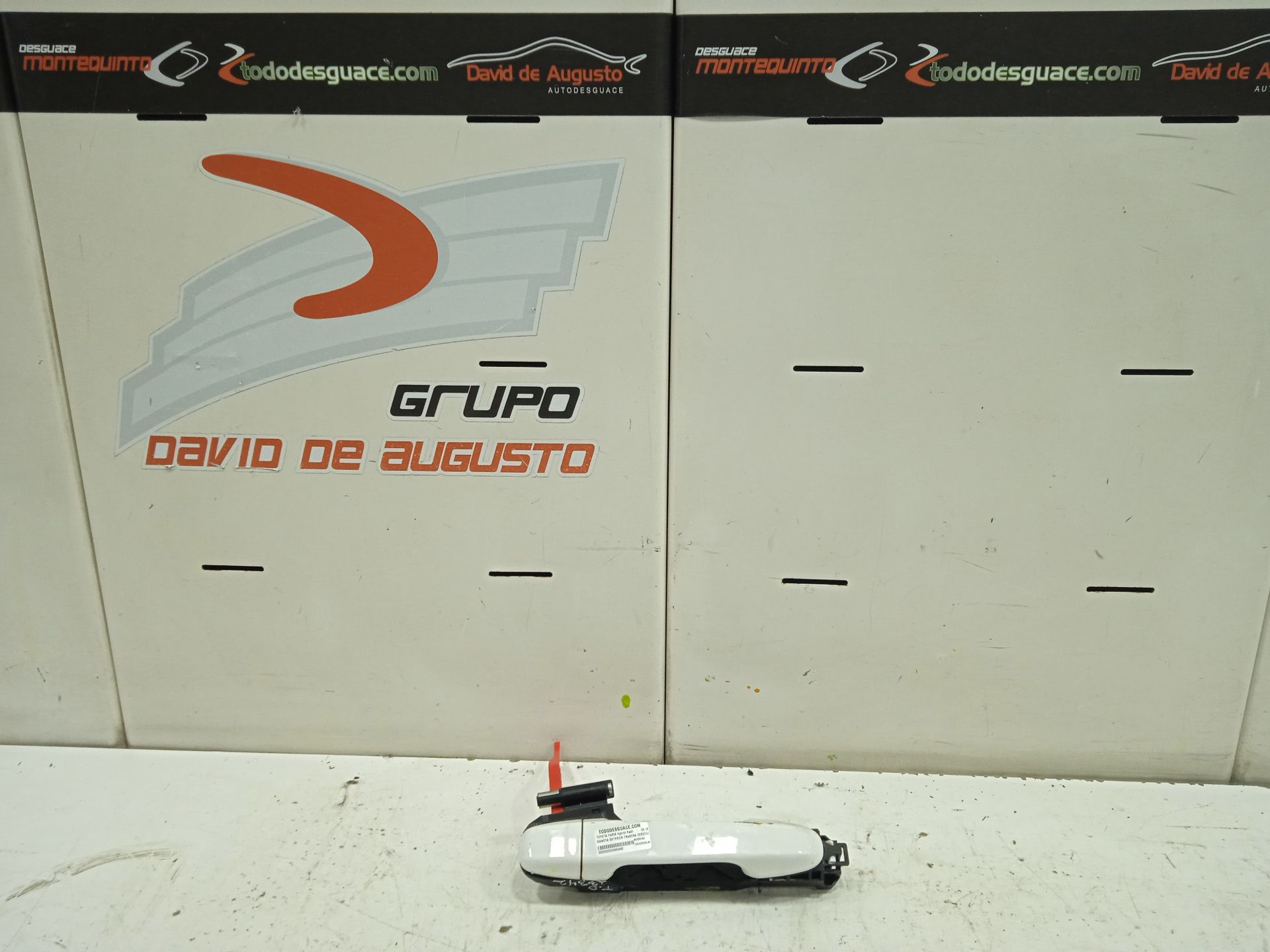 Maneta exterior trasera derecha toyota yaris (p13) hybrid feel!