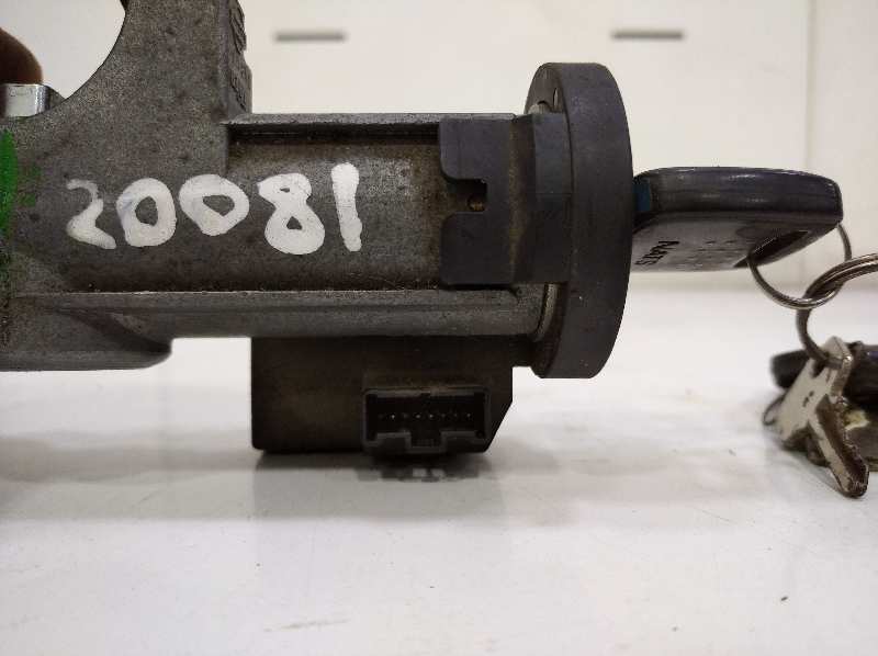 Antirrobo / llave contacto nissan  no identificado