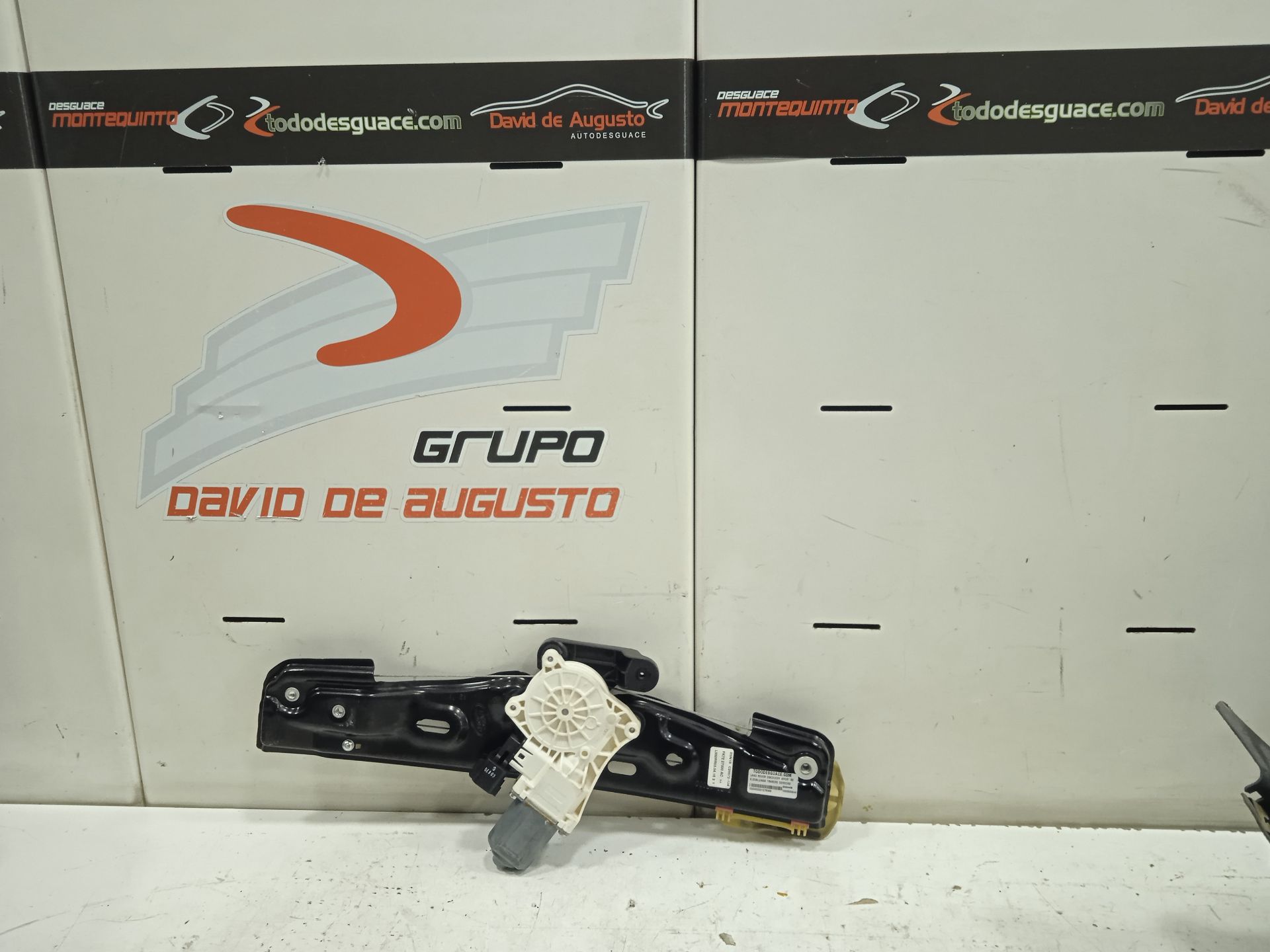 Elevalunas trasero derecho land rover discovery sport se