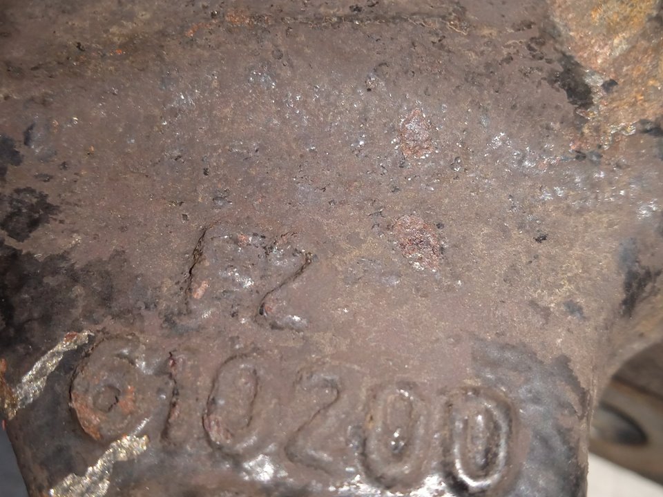 Mangueta delantera izquierda lt  46  caja cerrada