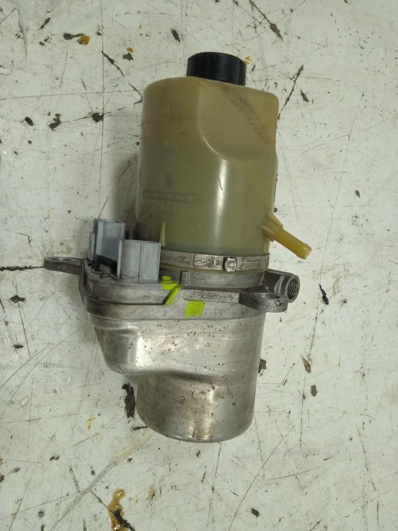 Bomba direccion ford focus berlina (cap) ambiente (d)