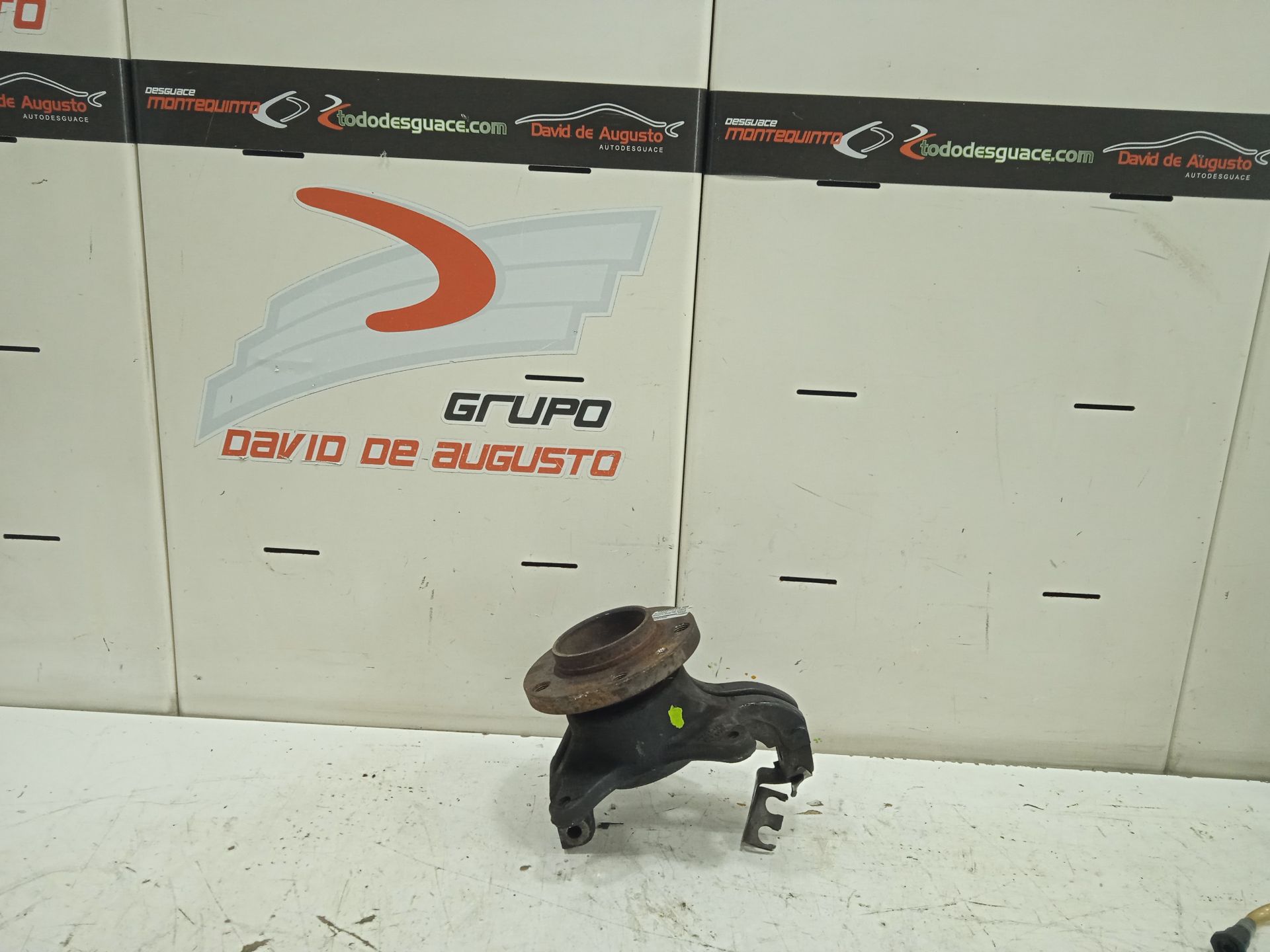 Mangueta delantera derecha lt  46  caja cerrada