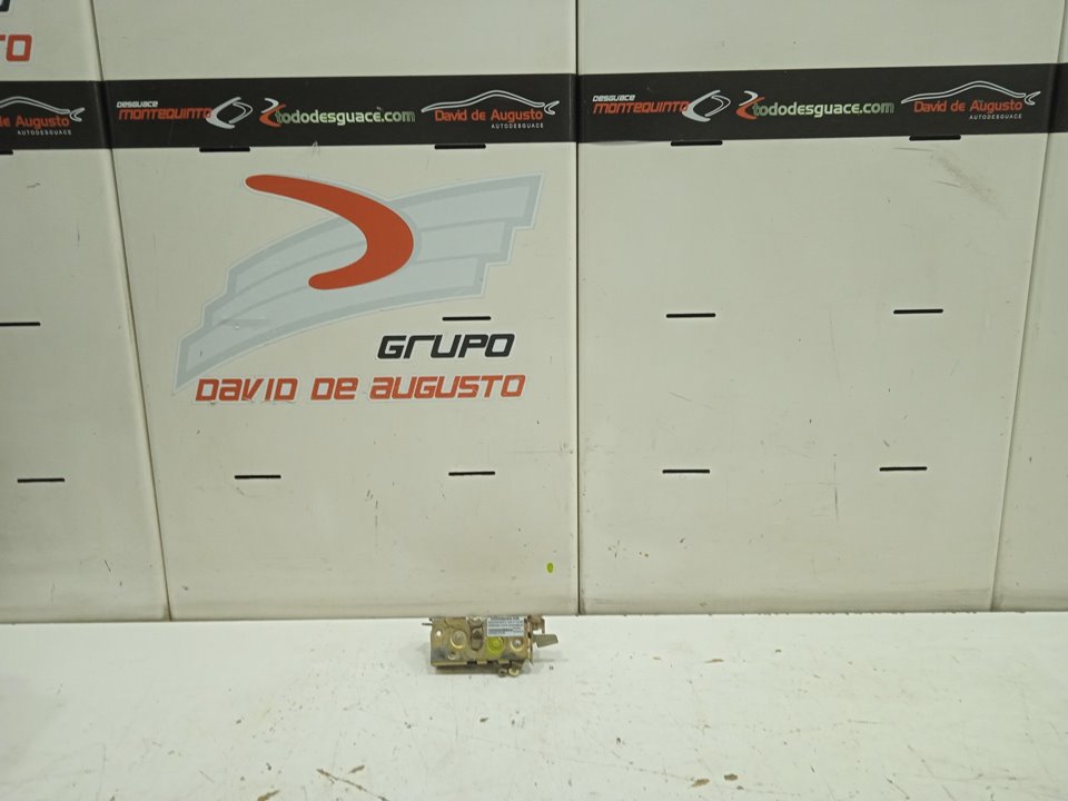 Cerradura puerta delantera derecha mercedes-benz axor 2 cr 2-ejes 18 t bm 944 95024 (2004) 1843  4x2   om 457 la l (largo