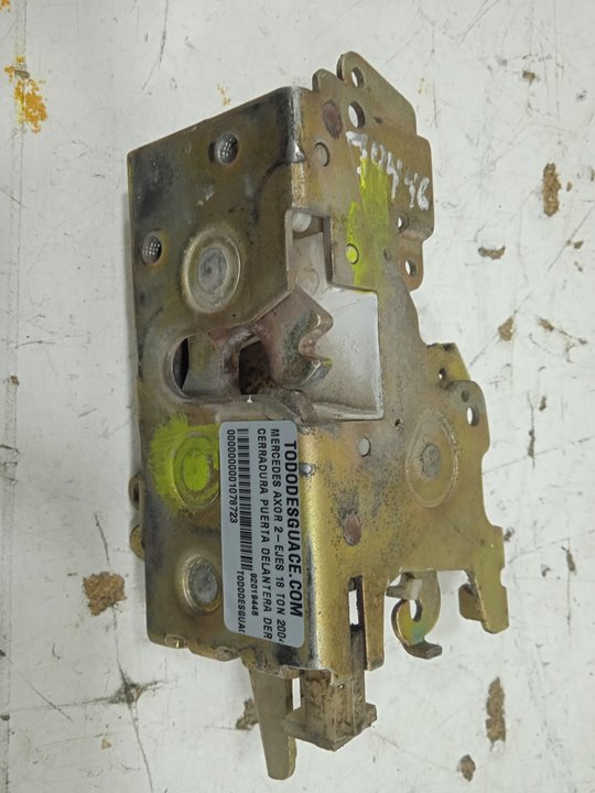 Cerradura puerta delantera derecha mercedes-benz axor 2 cr 2-ejes 18 t bm 944 95024 (2004) 1843  4x2   om 457 la l (largo