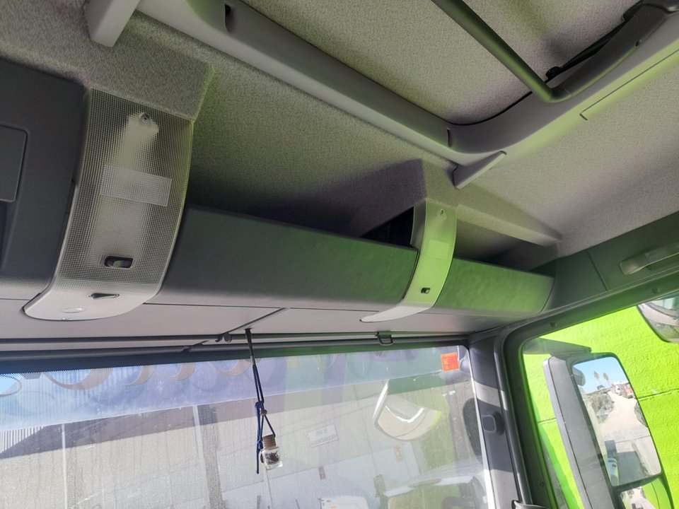 No identificado man tgs 18.xxx (2007) fsa  4x2   lls m (largura med