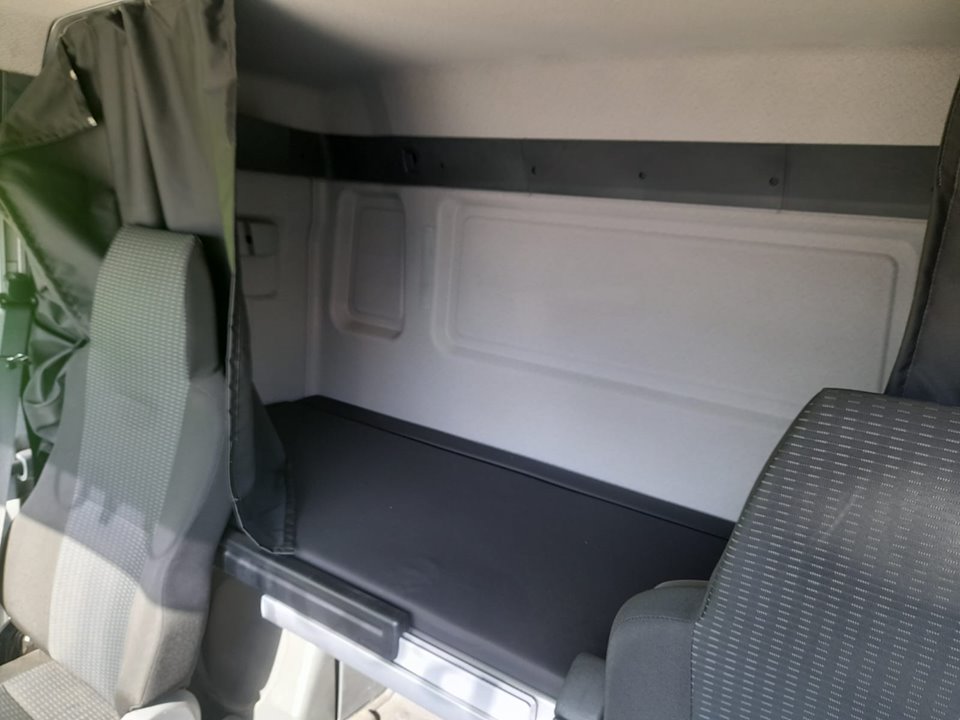 No identificado man tgs 18.xxx (2007) fsa  4x2   lls m (largura med