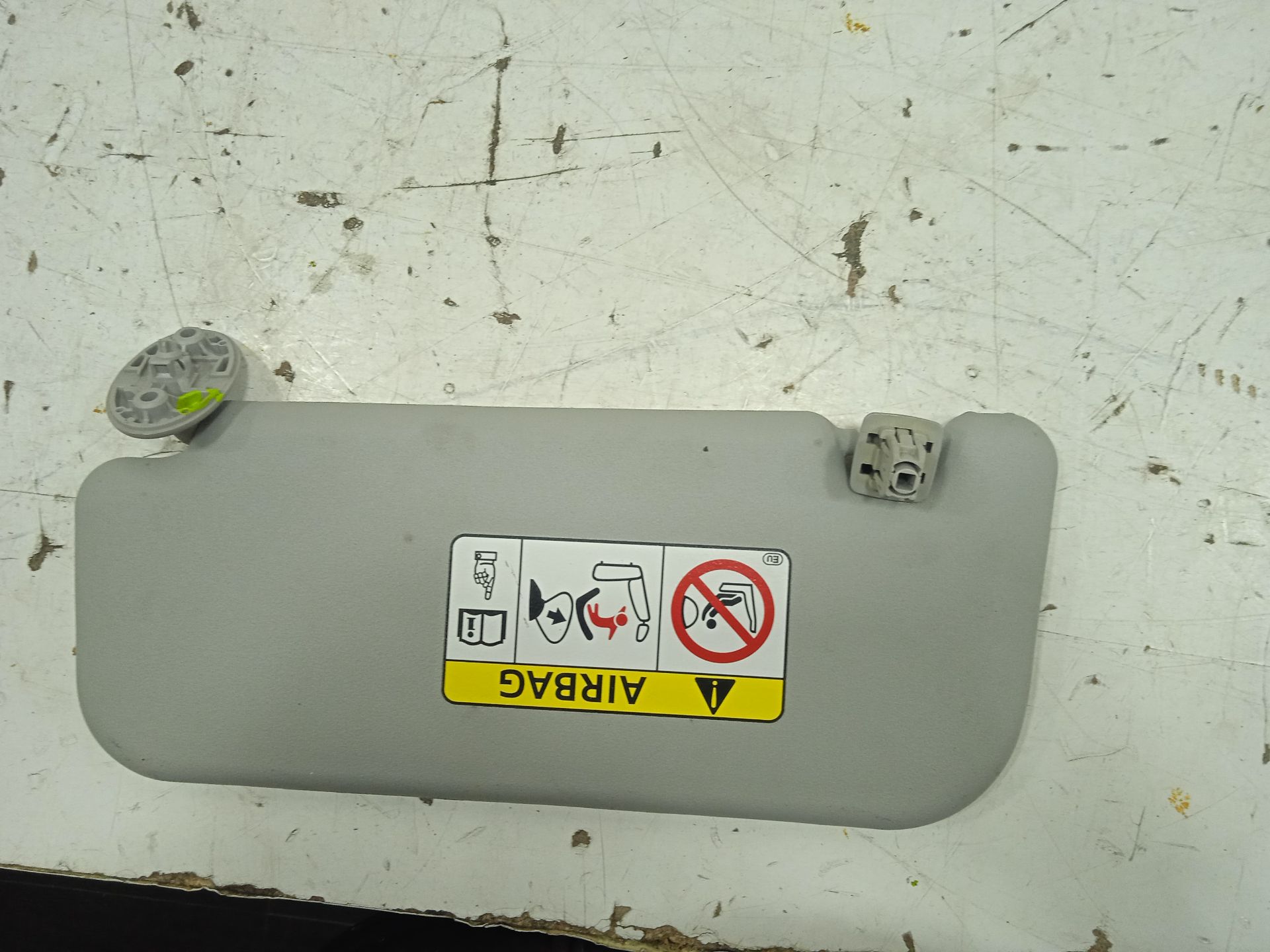 Parasol derecho toyota yaris (p13) hybrid feel!