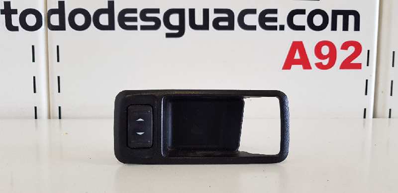  mando elevalunas trasero derecho   ford focus berlina (cap) ambiente (d) 1.8 tdci turbodiesel cat