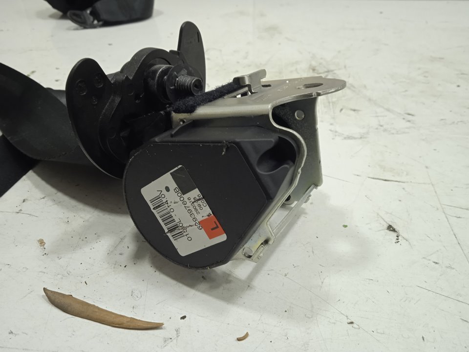 Cinturon seguridad trasero izquierdo land rover discovery sport se