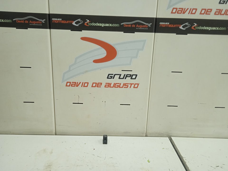 Mando asiento trasero izquierdo land rover discovery sport se
