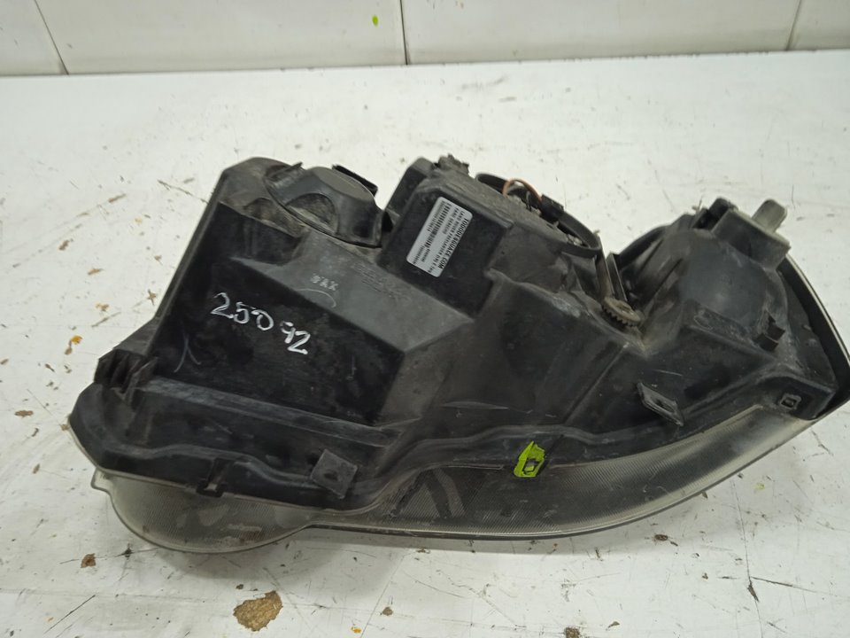 Faro derecho land rover freelander (ln) e targa