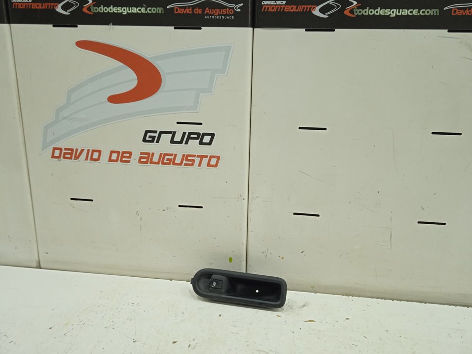 Mando elevalunas delantero derecho renault clio iii authentique