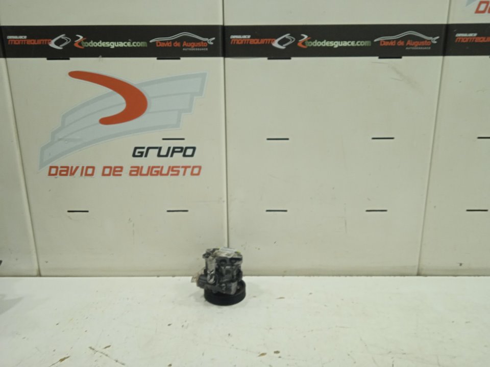 Bomba direccion caja cerrada techo maxi  l2