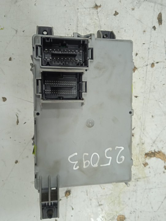 Caja reles / fusibles fiat iii punto (199) easy