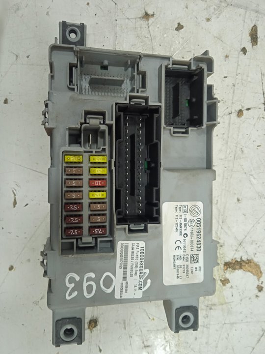 Caja reles / fusibles fiat iii punto (199) easy