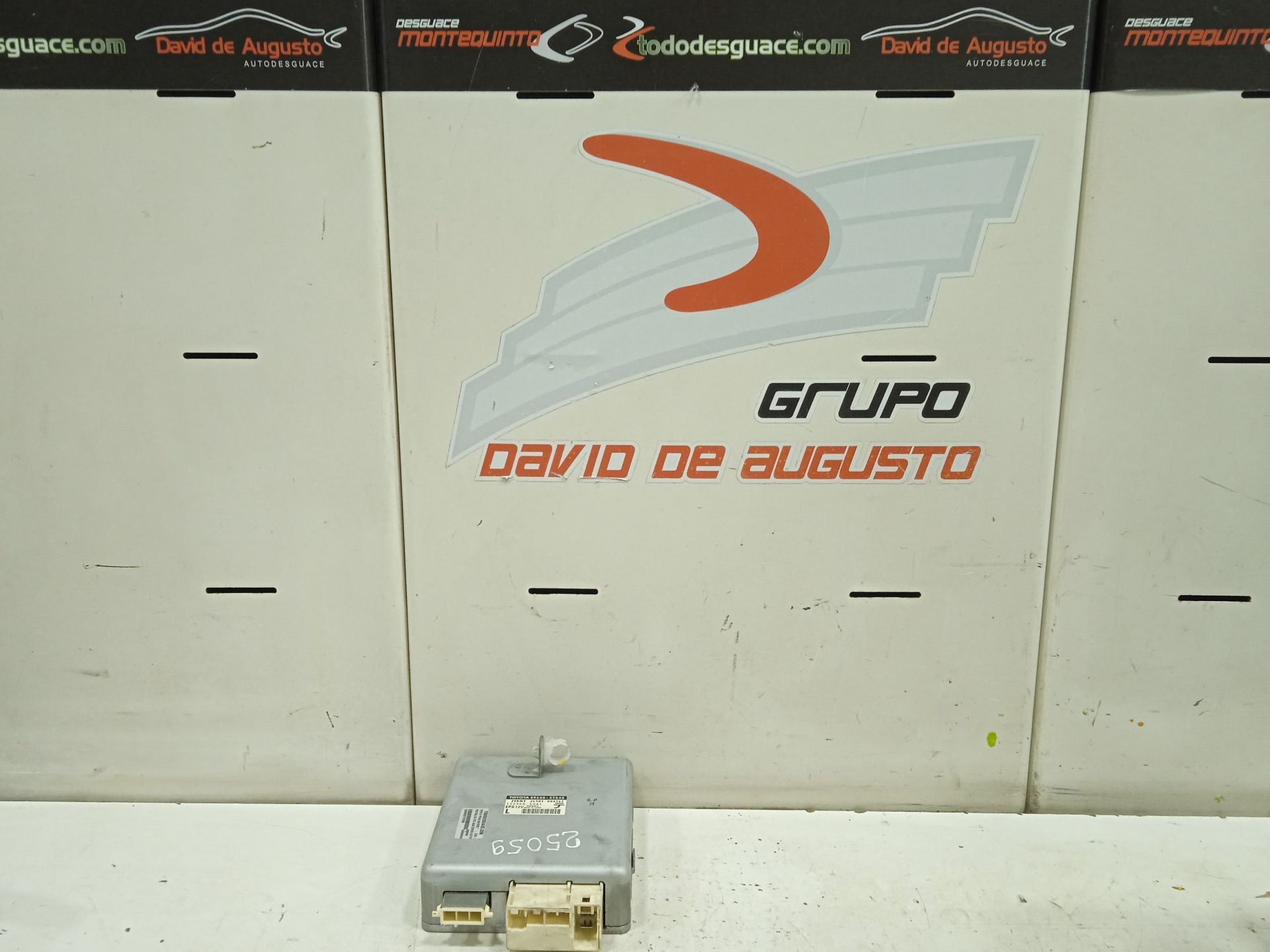 No identificado toyota prius (zvw30) 