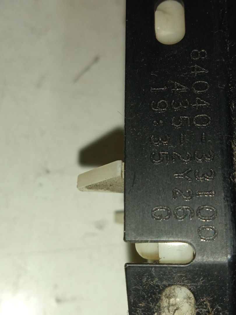 Mando elevalunas delantero izquierdo toyota prius (zvw30) 