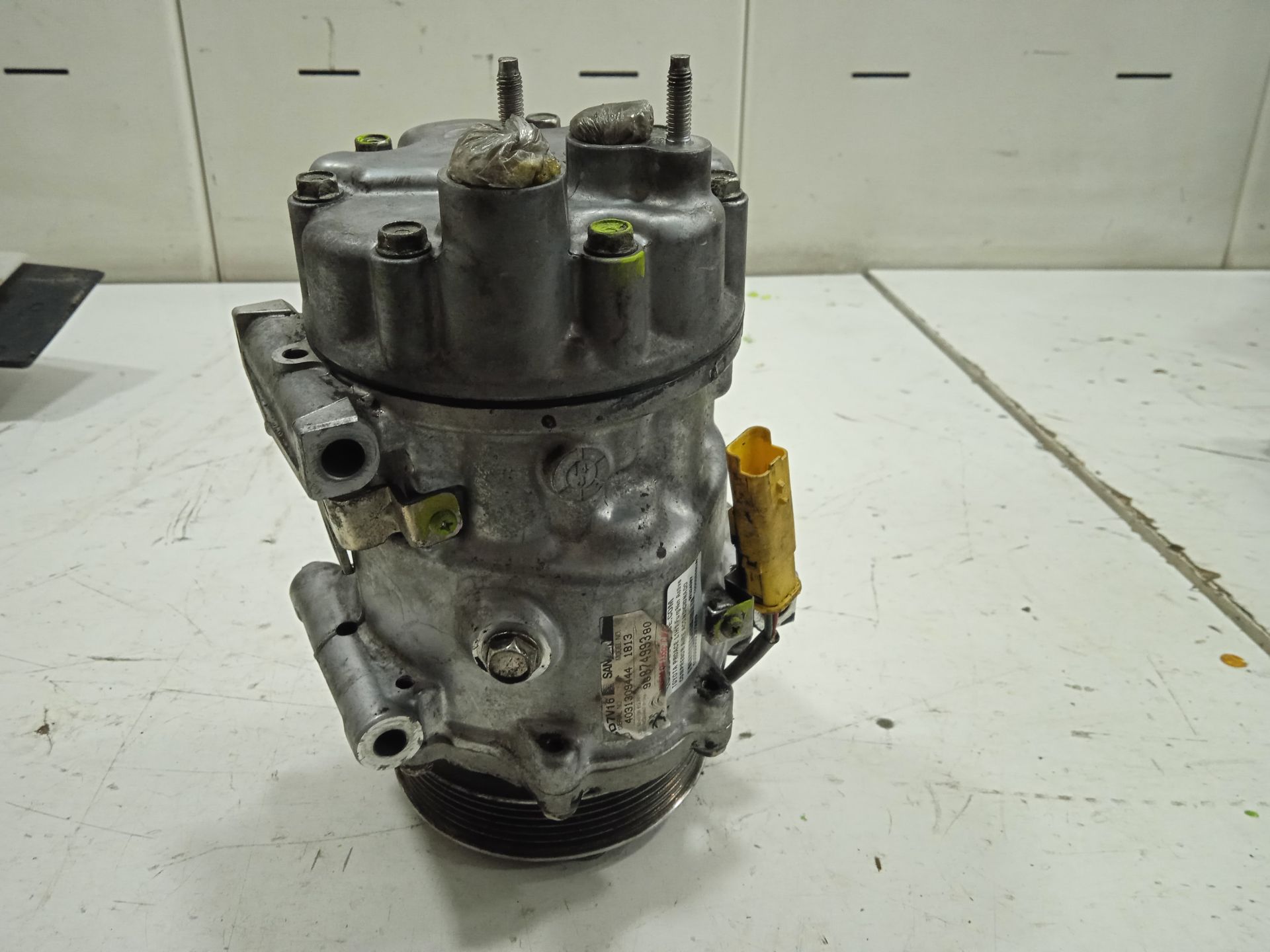 Compresor aire acondicionado l1h1 furgón active