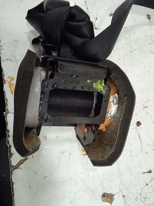 Cinturon seguridad trasero izquierdo   no identificado
